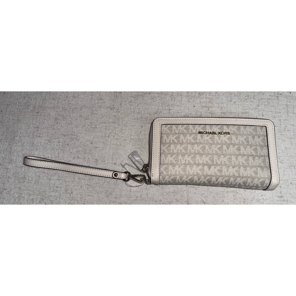 NWT Michael Kors Jet Set Natural Light‎ Cream Phone Case Wallet Wristlet